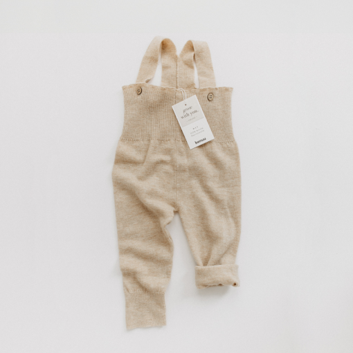 benuu® Baby Latzhose aus Merinowolle – Mitwachsender Strick-Overall (0–12 Monate) – Bild 5