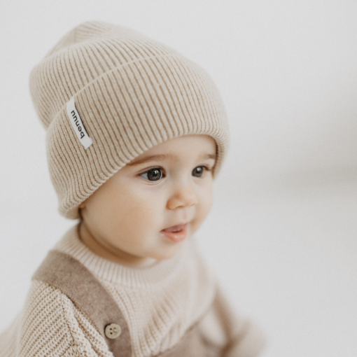 benuu® Premium Baby Set aus Merinowolle – Cardigan, Latzhose, Booties & Beanie (0–12 Monate) – Bild 3