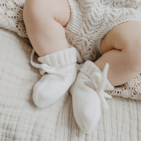 benuu® Baby Booties aus Merinowolle – Mitwachsende Babyschuhe (0–12 Monate)