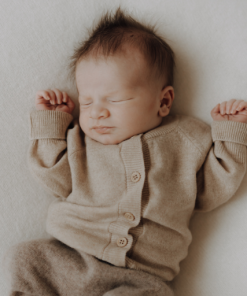 benuu® Baby Cardigan aus Merinowolle – Strickjacke für Babys (0–12 Monate)