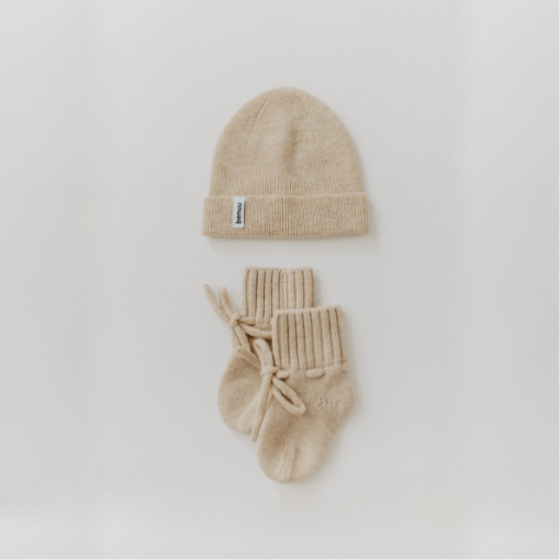 benuu® Newborn Geschenk-Set aus Merinowolle – Mütze & Booties für Neugeborene